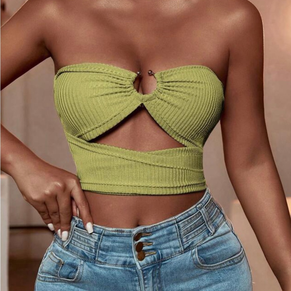 New w/o tags. Size medium.